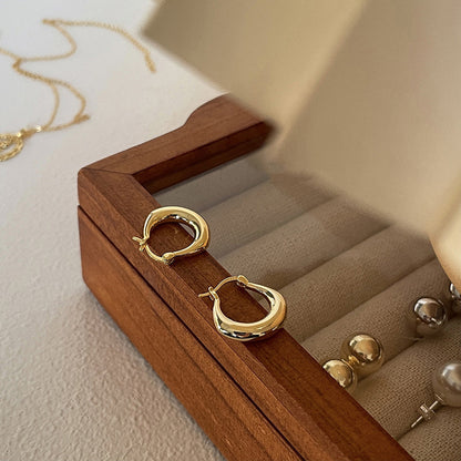 Elegantti Koru jokaiseen tilaisuuteen