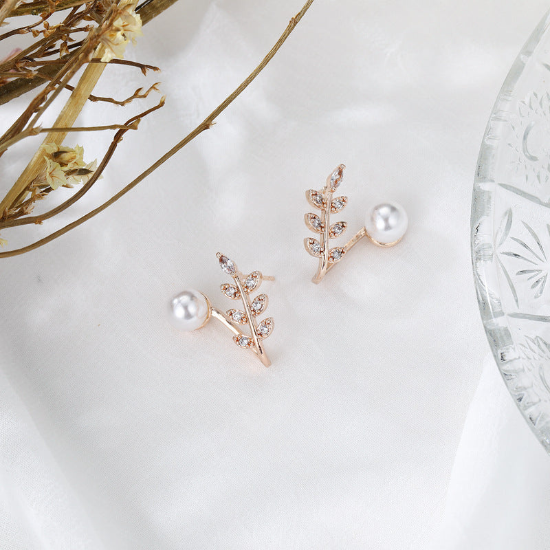 Elegantti Hopea Korvarengas jokaiseen tilaisuuteen