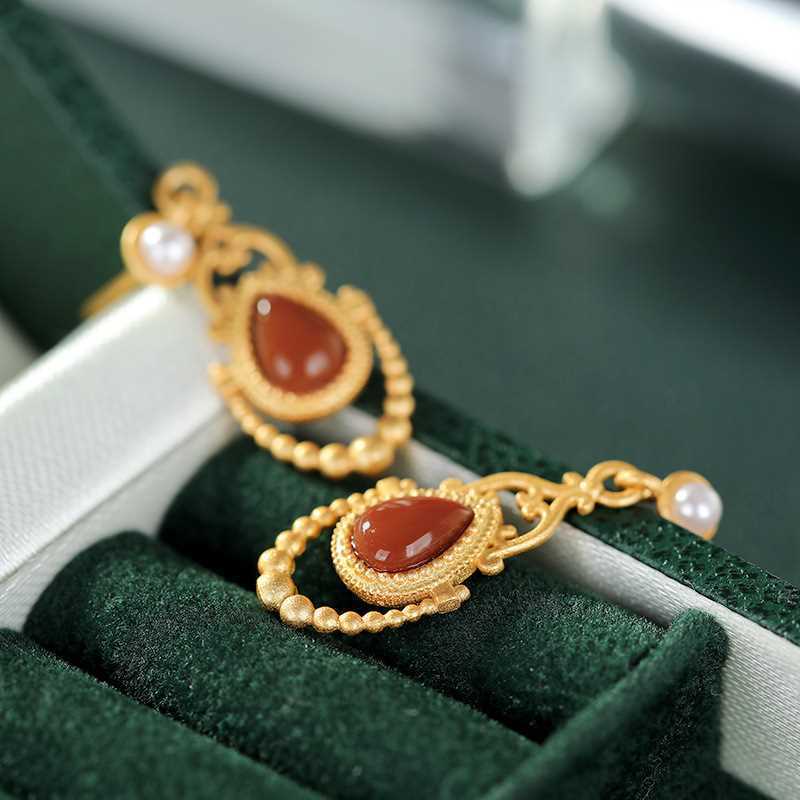 Klassinen Kulta Korvarengas ajattomalla viehätyksellä