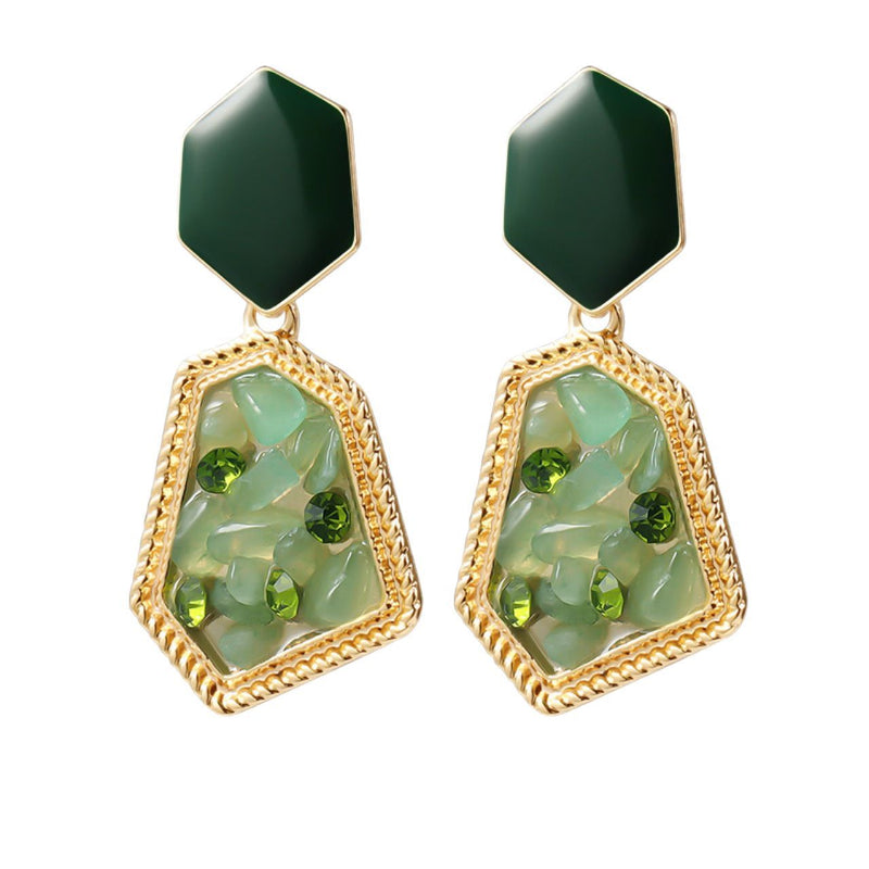 Klassinen Sormus ajattomalla viehätyksellä