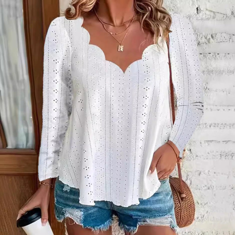 Effortlessly Elegant Blouse with a Timeless Design