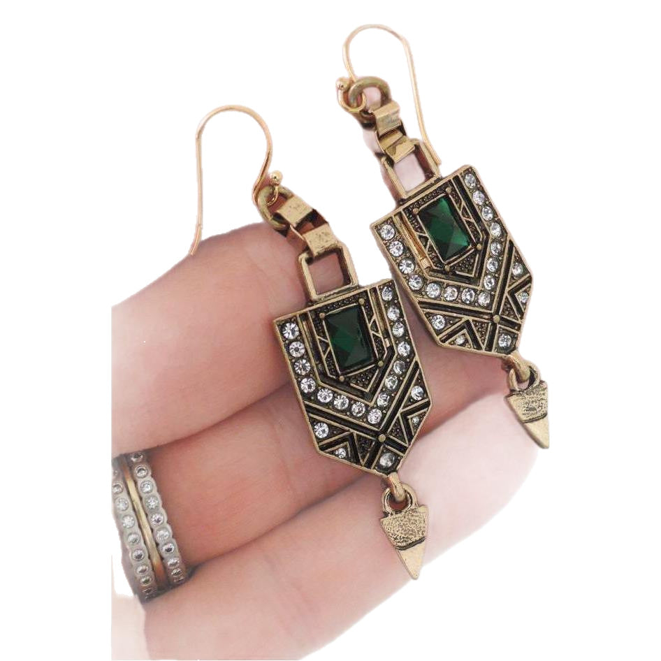 Elegantti Sormus jokaiseen tilaisuuteen