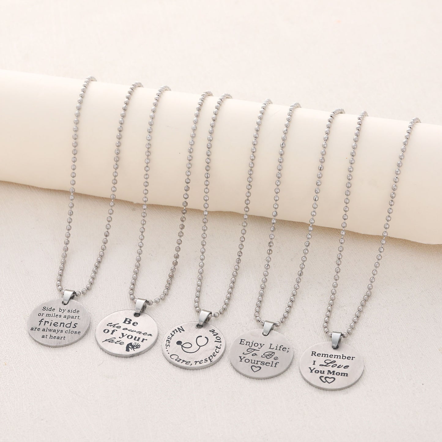 Upea Kaulakoru päivittäiseen käyttöön