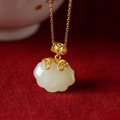 Romanttinen Kulta Kaulakoru erityisiin hetkiin