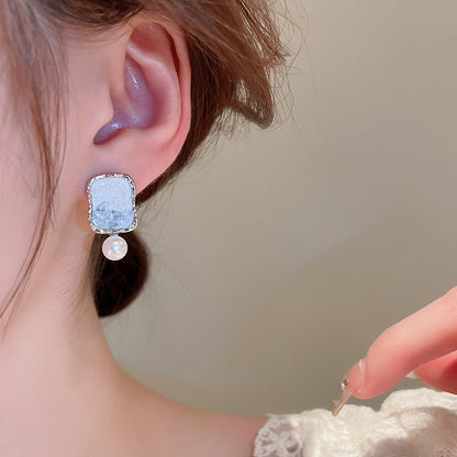 Romanttinen Helmi Korvarengas erityisiin hetkiin