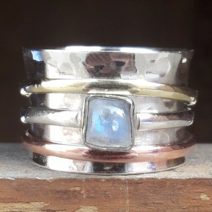 Hurmaava Sormus jokaiseen tilaisuuteen