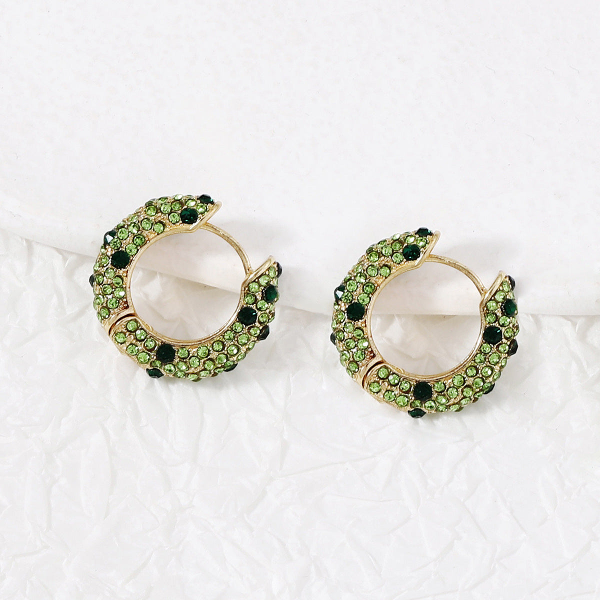 Hurmaava Korvarengas jokaiseen tilaisuuteen