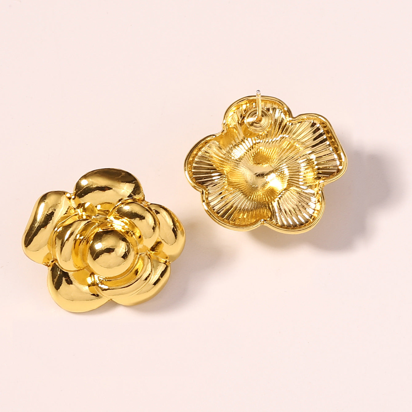 Hurmaava Korvarengas jokaiseen tilaisuuteen