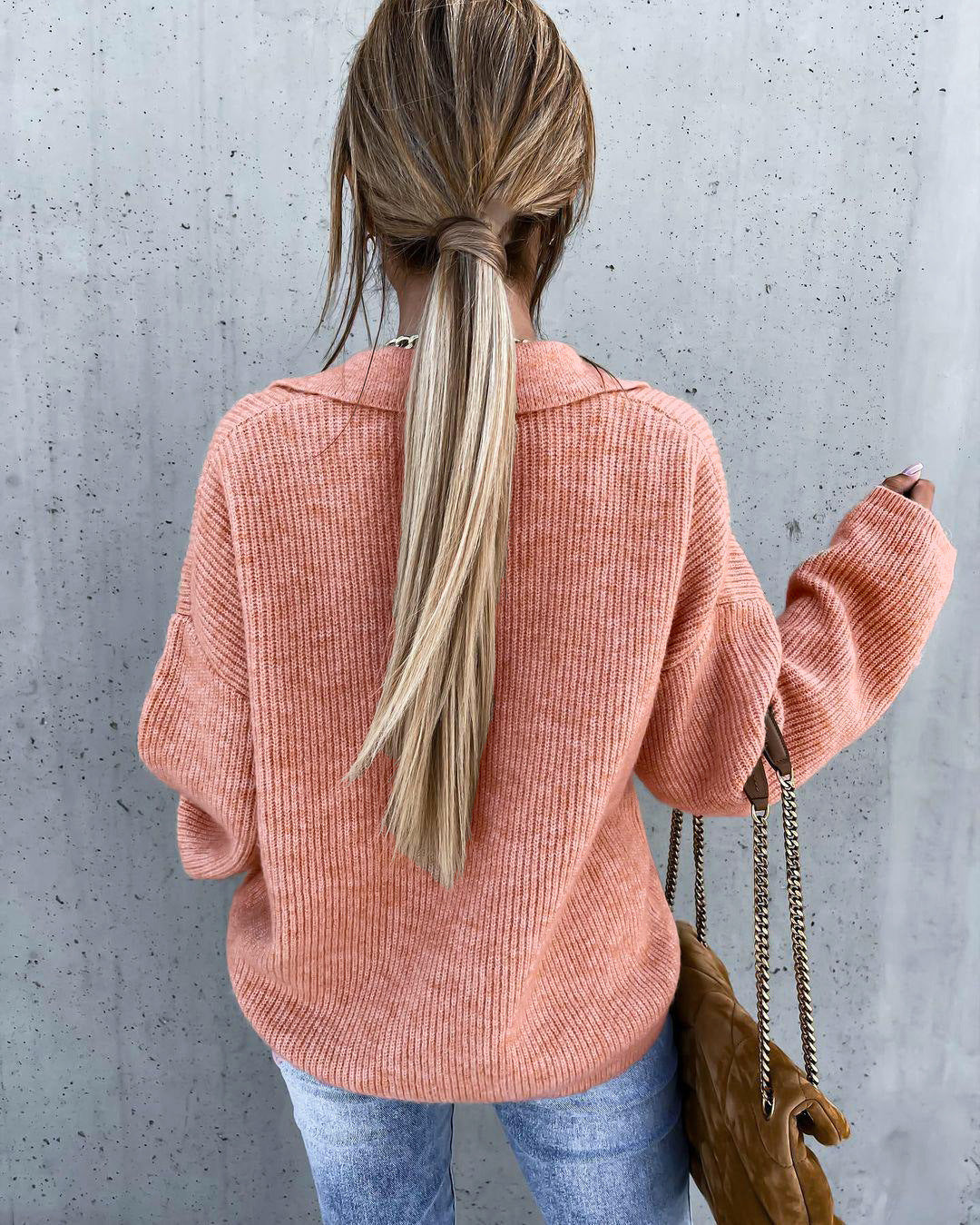 Well Tailored Sweater with a Graceful Silhouette