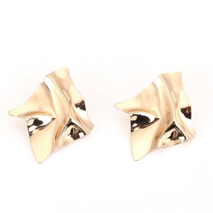 Elegantti Korvarengas jokaiseen tilaisuuteen