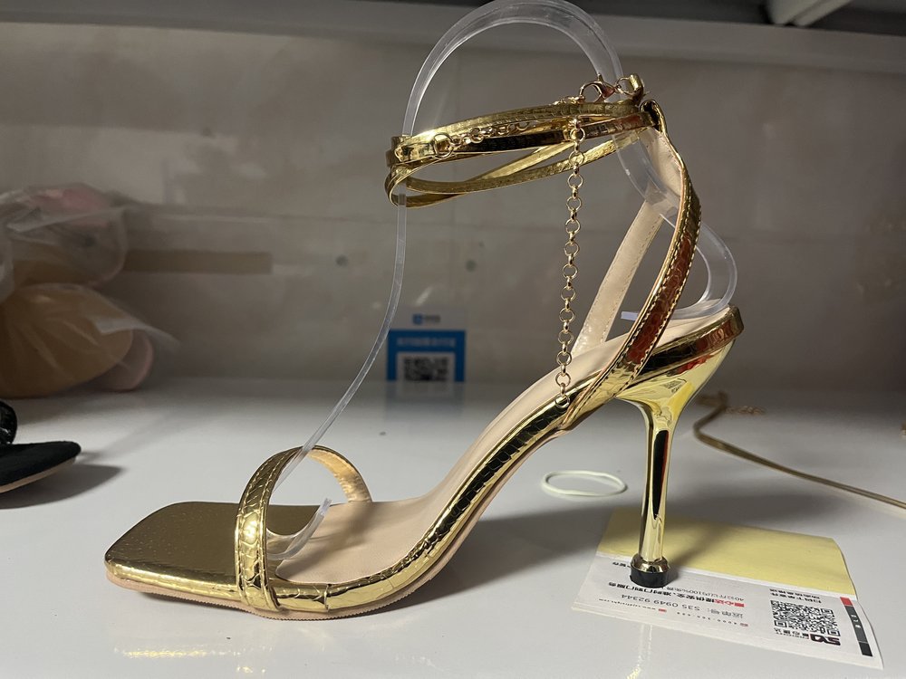 Klassiset Ortopediset Sandaalit Ajattomalla Tyylillä