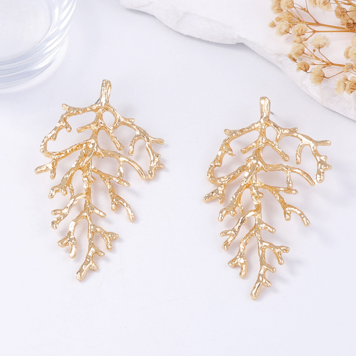 Klassinen Korvarengas ajattomalla viehätyksellä