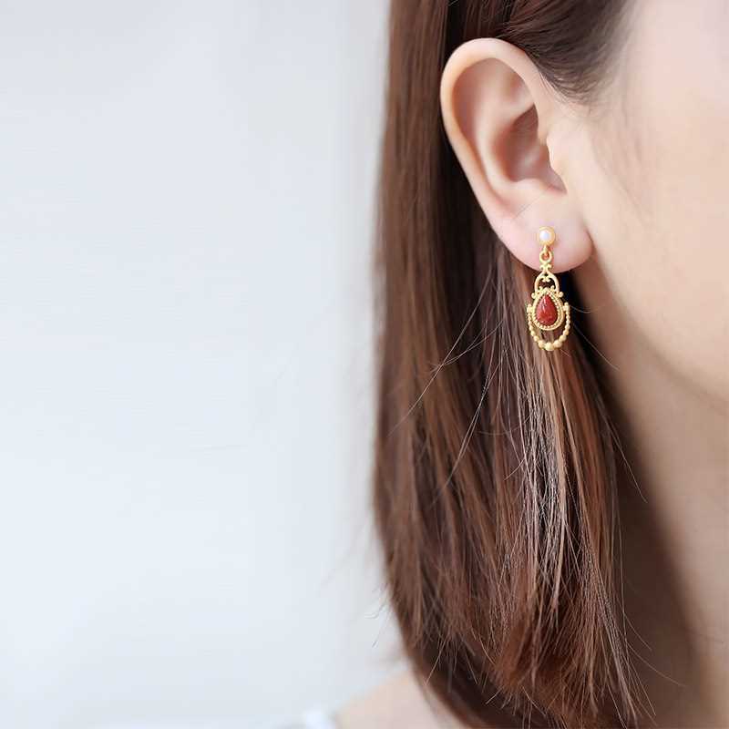 Klassinen Kulta Korvarengas ajattomalla viehätyksellä