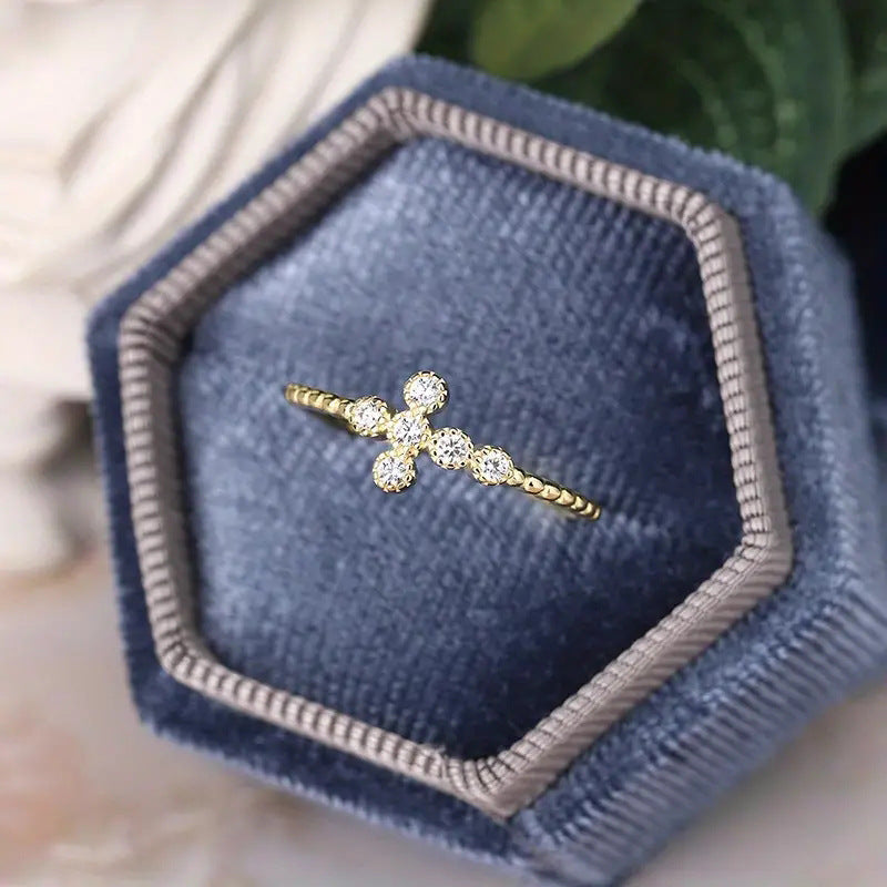 Elegantti Sormus jokaiseen tilaisuuteen