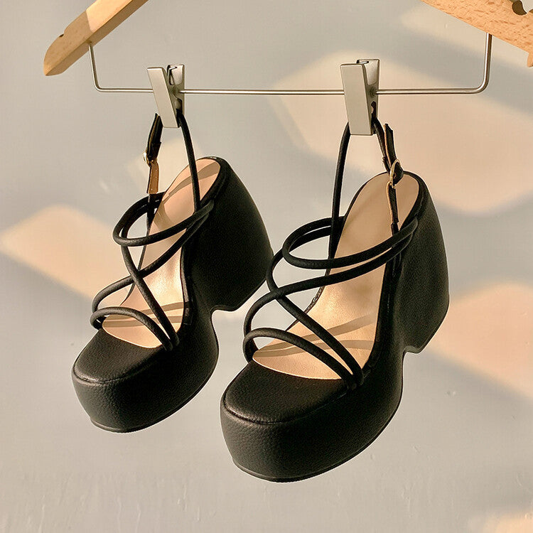 Sulavalinaiset Ortopediset Sandaalit Moderniin Tyyliin