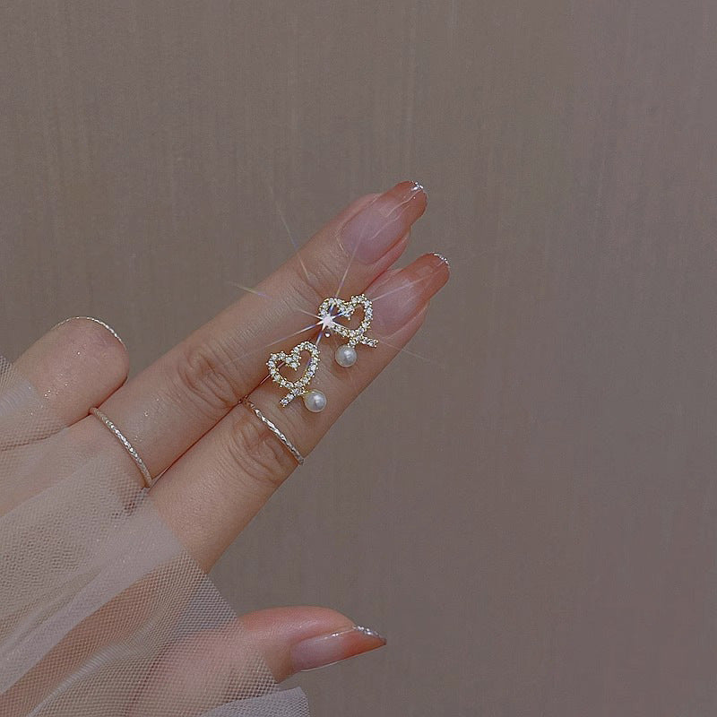 Käsintehty vintage Helmi Korvarengas