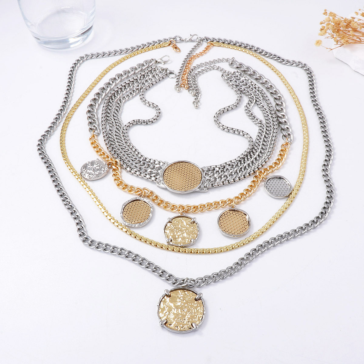 Hurmaava Koru jokaiseen tilaisuuteen