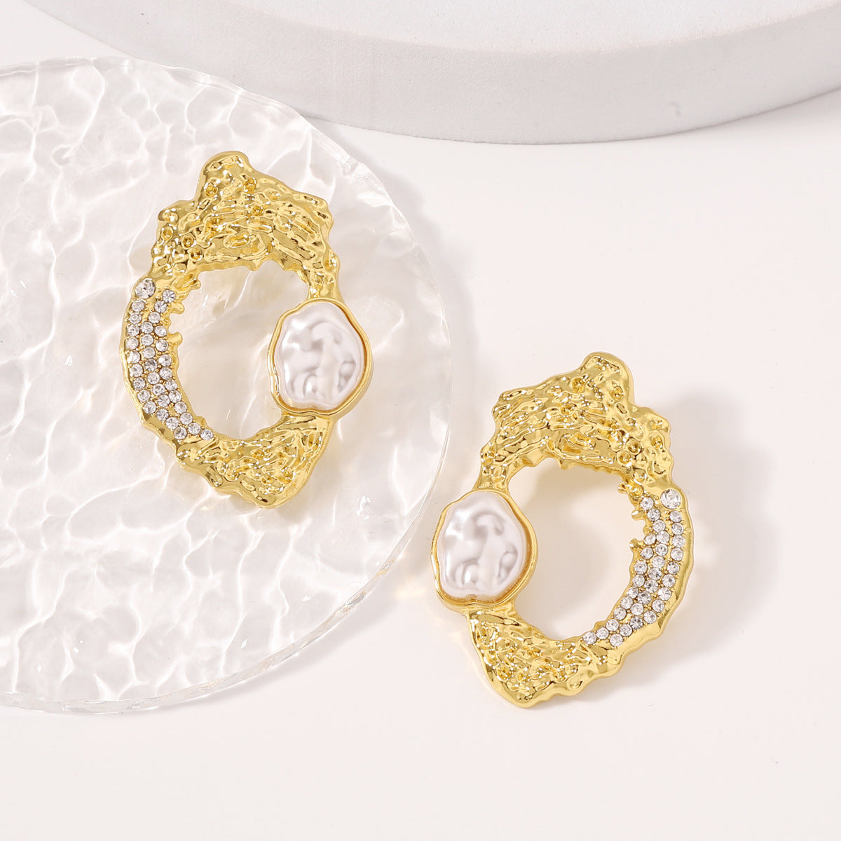 Elegantti Korvarengas jokaiseen tilaisuuteen