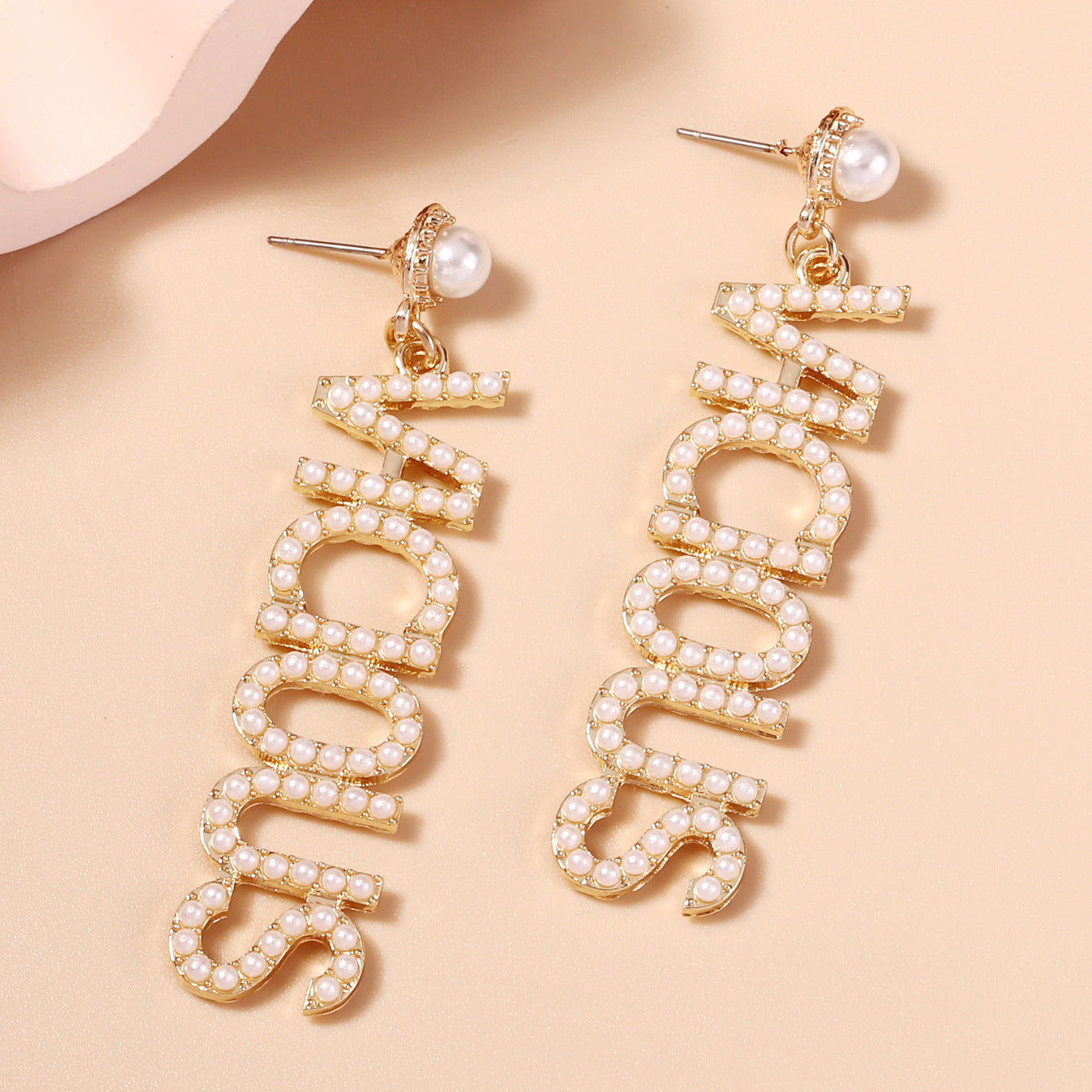 Upea Helmi Korvarengas päivittäiseen käyttöön