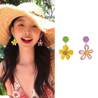 Kaunis Korvarengas ainutlaatuisella tyylillä