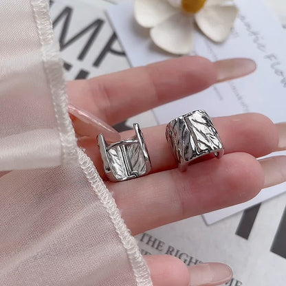 Kaunis Korvarengas ainutlaatuisella tyylillä