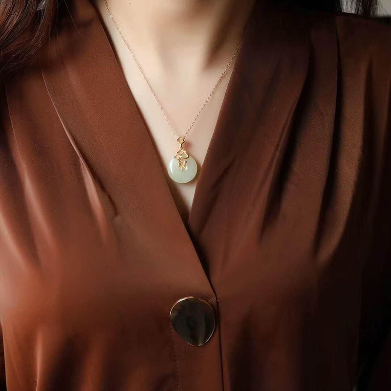 Klassinen Kulta Kaulakoru ajattomalla viehätyksellä