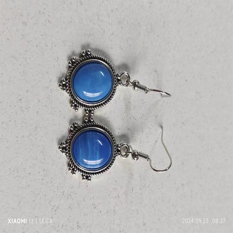 Kaunis Korvarengas ainutlaatuisella tyylillä