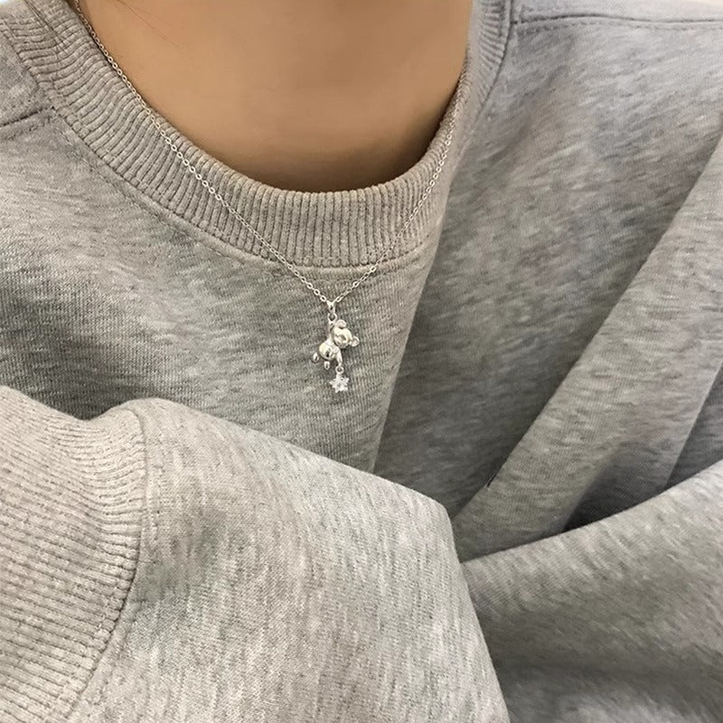 Klassinen Kaulakoru ajattomalla viehätyksellä