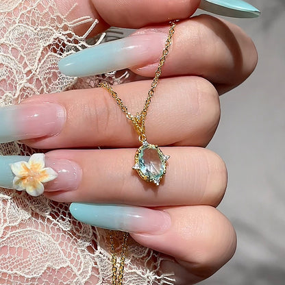 Klassinen Kaulakoru ajattomalla viehätyksellä