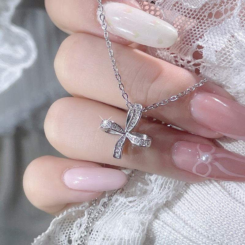 Käsintehty vintage Kaulakoru