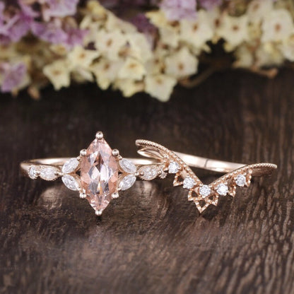 Klassinen Kulta Sormus ajattomalla viehätyksellä