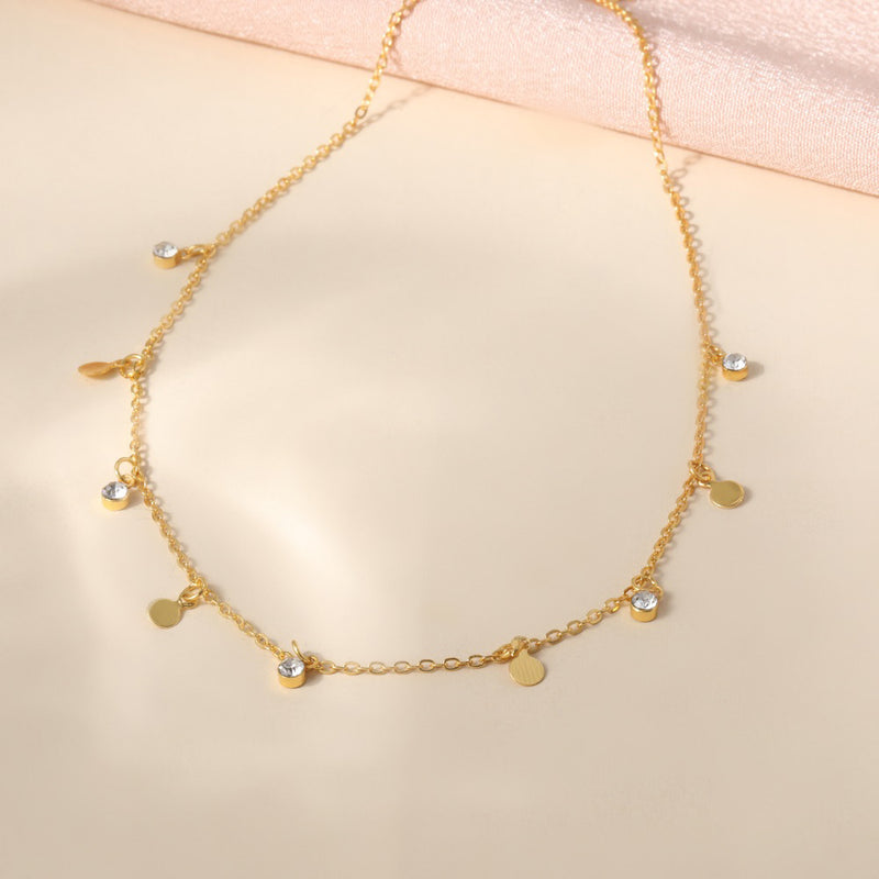 Klassinen Kulta Kaulakoru ajattomalla viehätyksellä