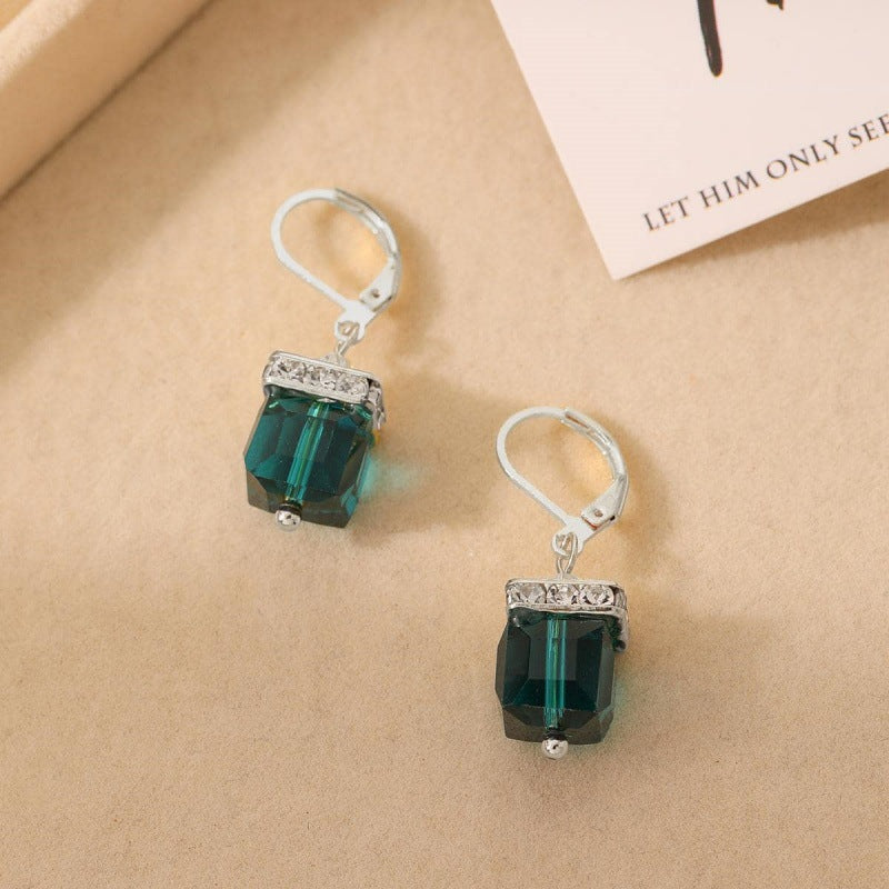 Hurmaava Helmi Korvarengas jokaiseen tilaisuuteen