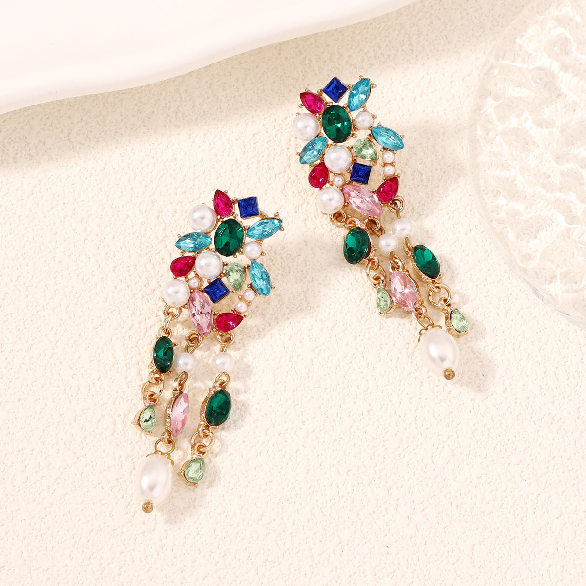 Elegantti Korvarengas jokaiseen tilaisuuteen