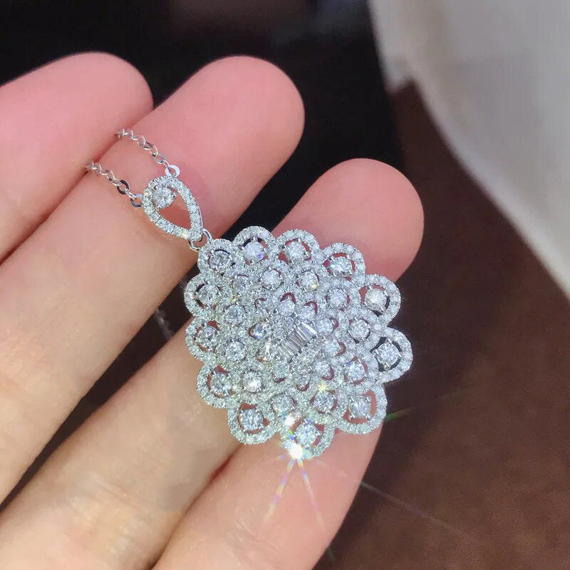 Hurmaava Koru jokaiseen tilaisuuteen