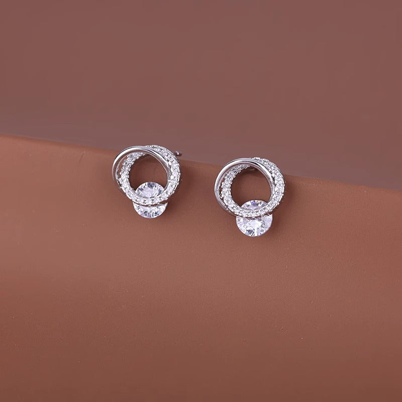 Elegantti Korvarengas jokaiseen tilaisuuteen