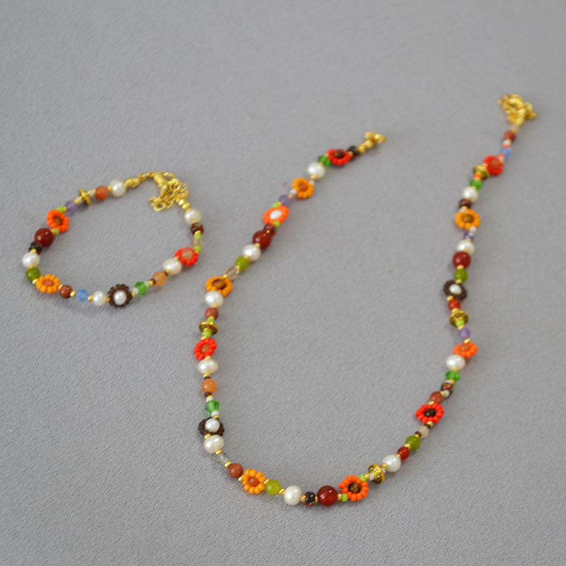 Käsintehty vintage Kaulakoru