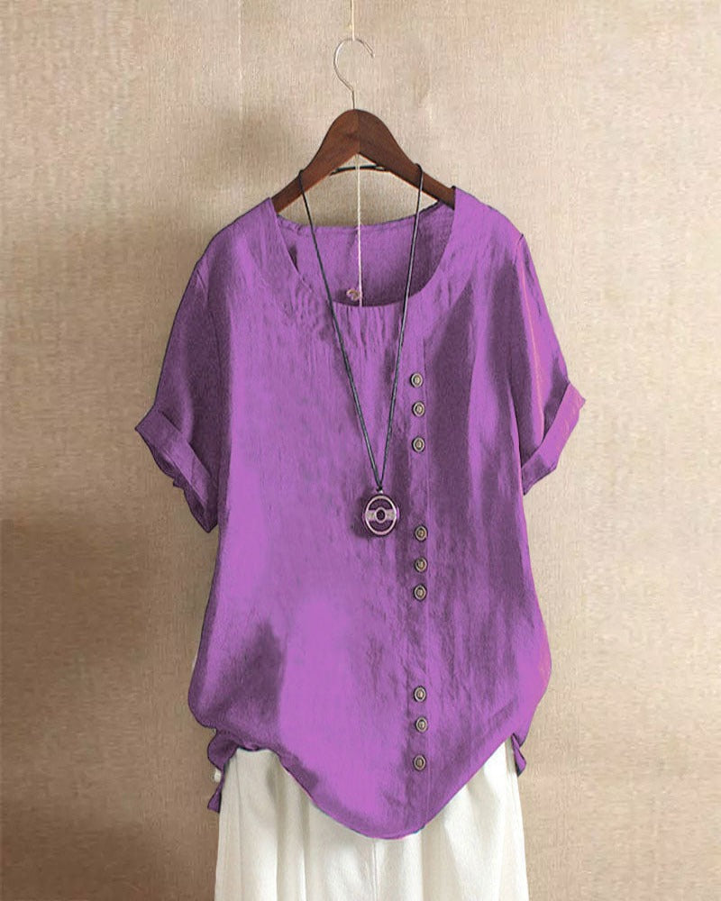 Classic Vintage Blouse with a Flattering Fit