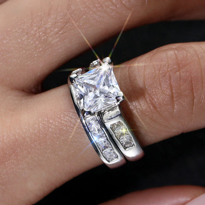 Elegantti Koru jokaiseen tilaisuuteen