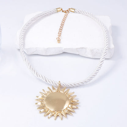 Upea Kaulakoru päivittäiseen käyttöön