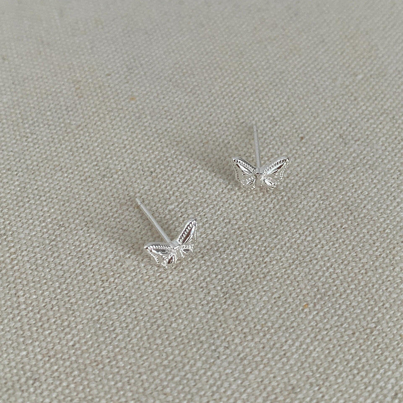 Kaunis Korvarengas ainutlaatuisella tyylillä