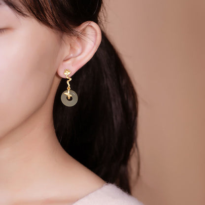 Elegantti Hopea Korvarengas jokaiseen tilaisuuteen