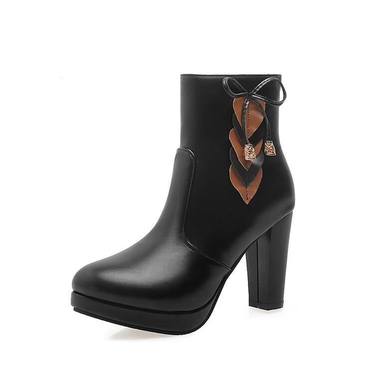 Tyylikkäät Ortopediset Saappaat Ainutlaatuisella Muotoilulla