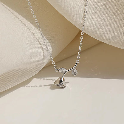 Klassinen Kaulakoru ajattomalla viehätyksellä