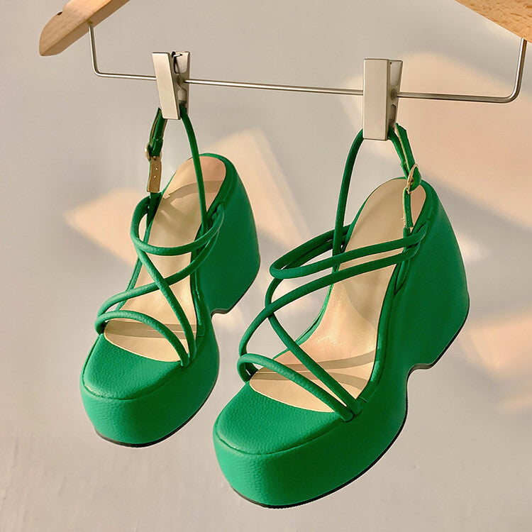 Sulavalinaiset Ortopediset Sandaalit Moderniin Tyyliin