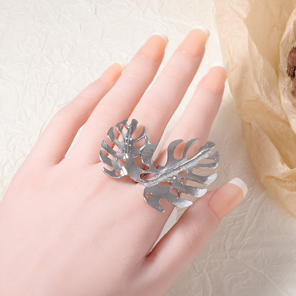 Hurmaava Sormus jokaiseen tilaisuuteen