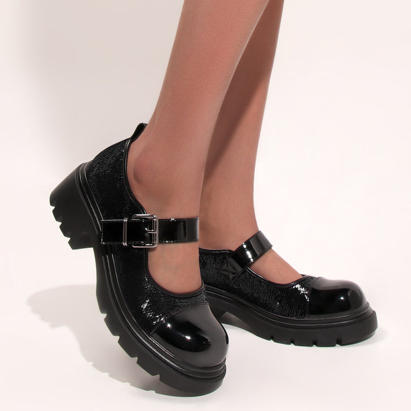 Sulavalinaiset Ortopediset Kengät Moderniin Tyyliin