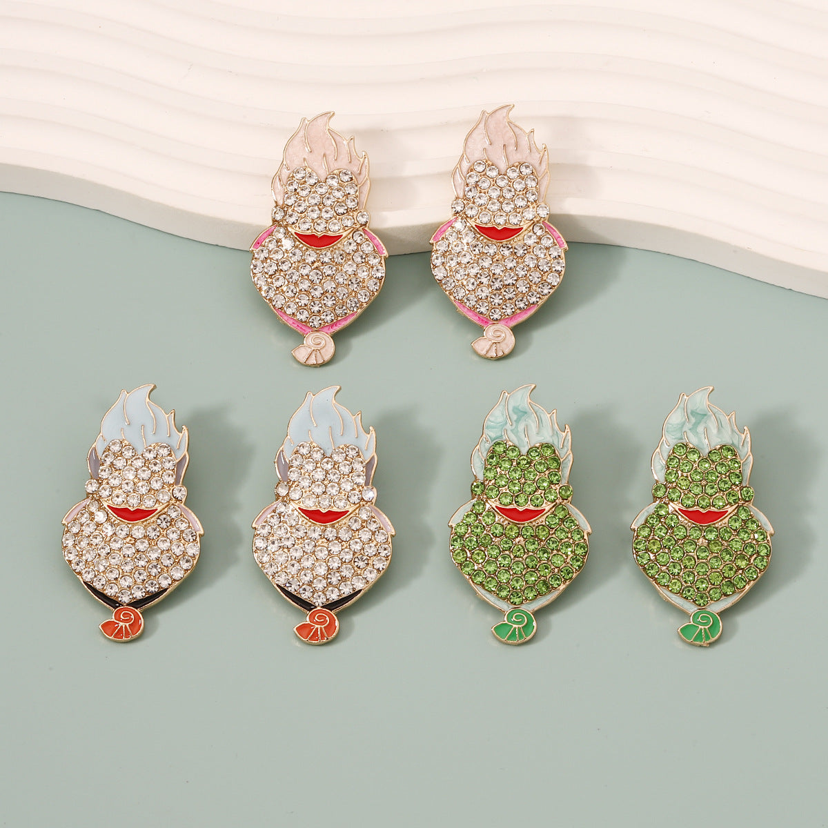 Kaunis Korvarengas ainutlaatuisella tyylillä