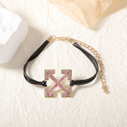 Klassinen Ketju ajattomalla viehätyksellä