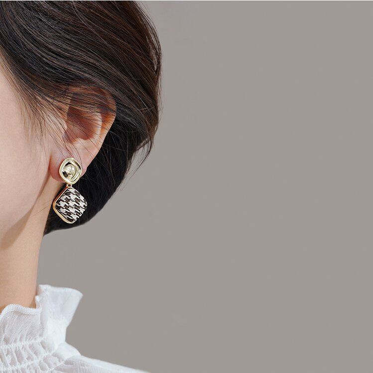 Hurmaava Korvarengas jokaiseen tilaisuuteen